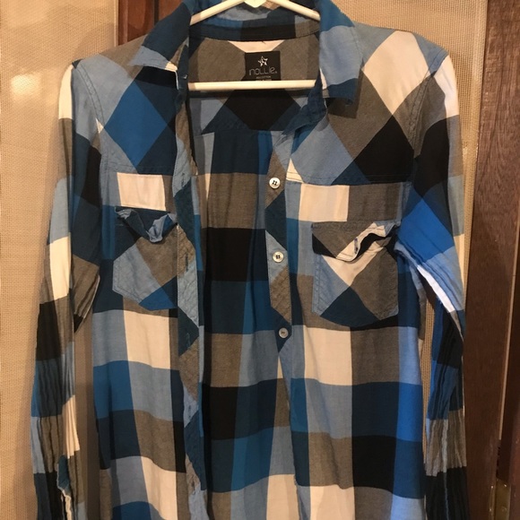 Nollie Flannel - Picture 1 of 2